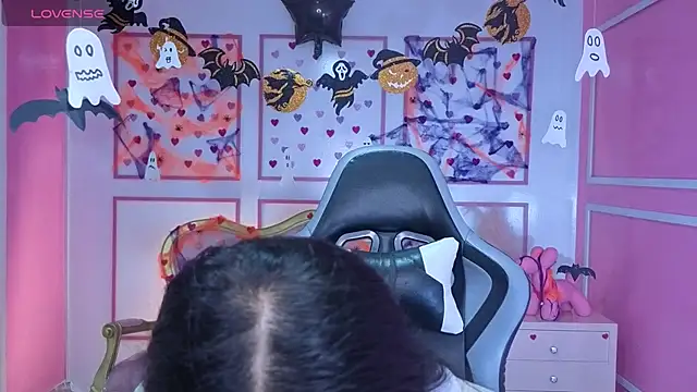 Snapshot of stephania_t chatting on October 30, 11:41 am stephania t online show from October 30, 11:41 am