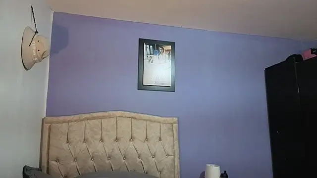 stephania t online show from April 2, 4:13 pm