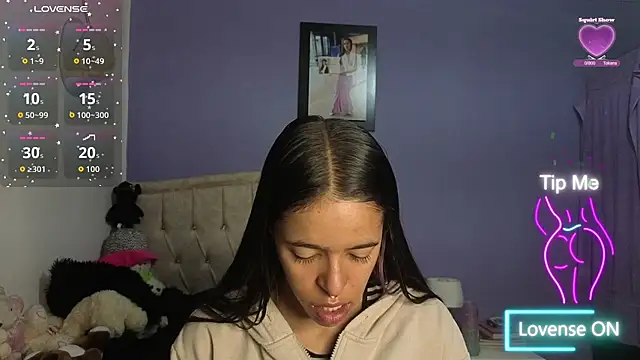 Snapshot of stephania_t chatting on July 16, 2:03 pm stephania t online show from July 16, 2:03 pm