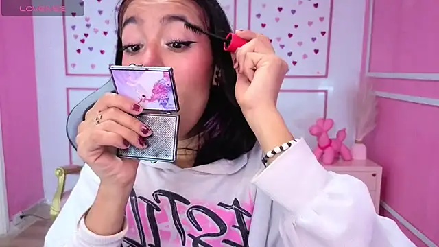 stephania t online show from December 19, 11:56 am