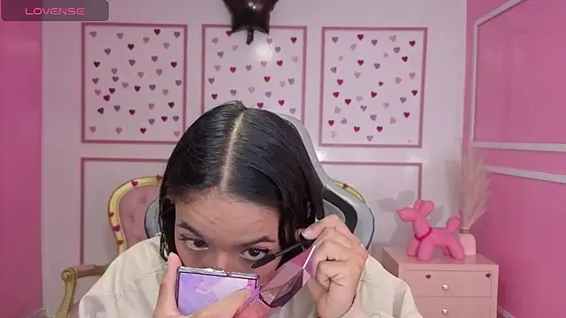 Snapshot of stephania_t chatting on November 24, 12:49 pm stephania t online show from November 24, 12:49 pm