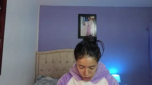 stephania t online show from May 13, 2:46 pm