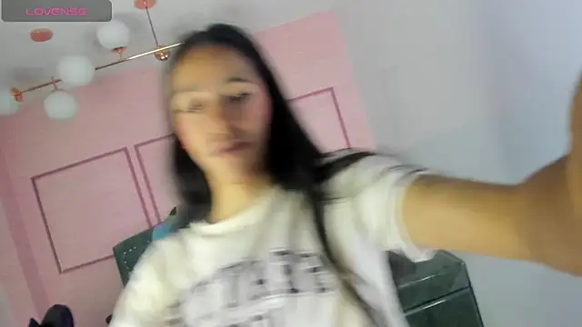 stephania t online show from March 22, 10:49 am