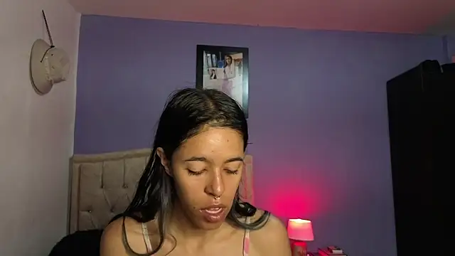 Snapshot of stephania_t chatting on June 17, 2:49 pm stephania t online show from June 17, 2:49 pm