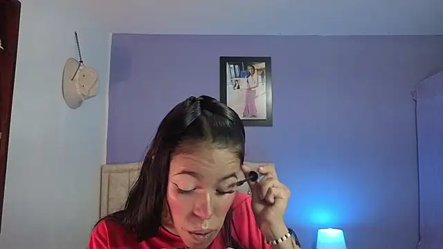 stephania t online show from March 19, 4:18 pm