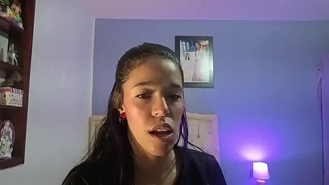 stephania t online show from April 21, 6:25 pm