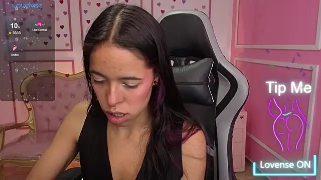 Snapshot of stephania_t chatting on November 18, 12:41 pm stephania t online show from November 18, 12:41 pm