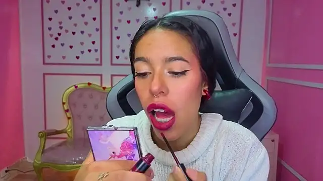 Snapshot of stephania_t chatting on November 21, 11:53 am stephania t online show from November 21, 11:53 am