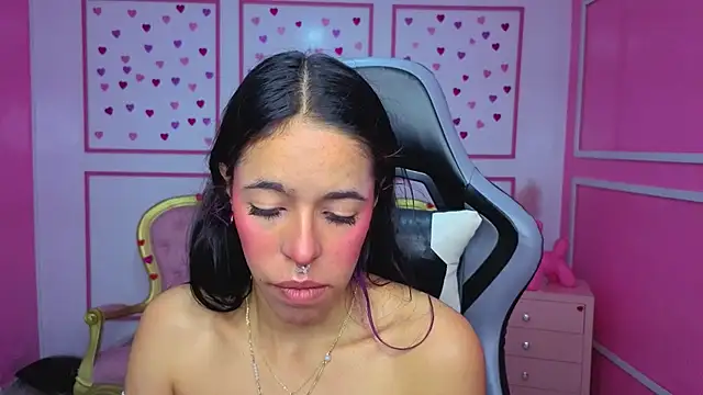 stephania t online show from February 7, 12:13 pm