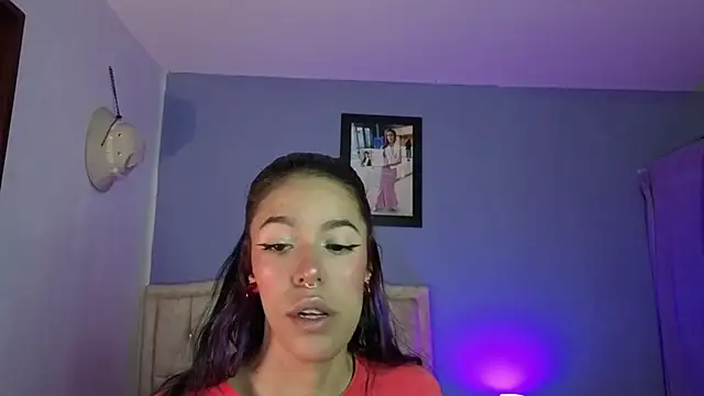 stephania t online show from March 26, 3:43 pm