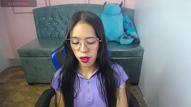 stephania t online show from March 21, 10:39 am