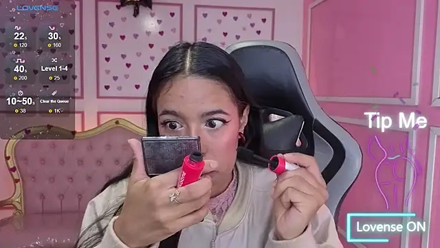 Snapshot of stephania_t chatting on November 19, 12:49 pm stephania t online show from November 19, 12:49 pm