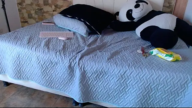 julz 03 online show from March 13, 6:24 pm