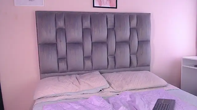 Snapshot of julz_03 chatting on October 27, 8:21 pm julz 03 online show from October 27, 8:21 pm