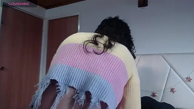 julz 03 online show from December 5, 11:42 am