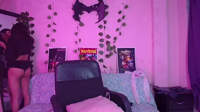 Snapshot of Gaby_Tailor chatting on January 18, 3:59 pm Gaby Tailor online show from January 18, 3:59 pm