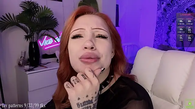 violetviolator online show from November 22, 4:11 am