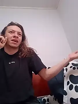 Snapshot of azurecrabing chatting on December 13, 1:12 pm azurecrabing online show from December 13, 1:12 pm