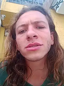 Snapshot of azurecrabing chatting on January 21, 4:48 pm azurecrabing online show from January 21, 4:48 pm