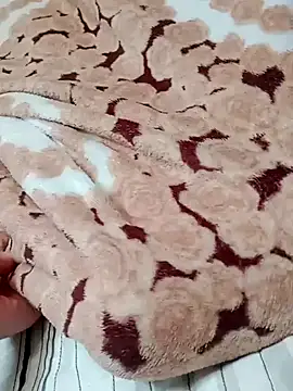 Snapshot of azurecrabing chatting on December 2, 8:17 pm azurecrabing online show from December 2, 8:17 pm