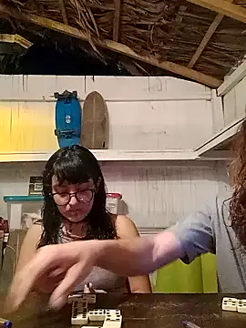 Snapshot of azurecrabing chatting on December 29, 1:45 am azurecrabing online show from December 29, 1:45 am