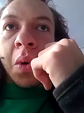 Snapshot of azurecrabing chatting on December 10, 12:05 pm azurecrabing online show from December 10, 12:05 pm