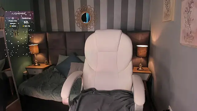 Snapshot of _Sophie__miller chatting on March 18, 7:55 pm Sophie miller online show from March 18, 7:55 pm