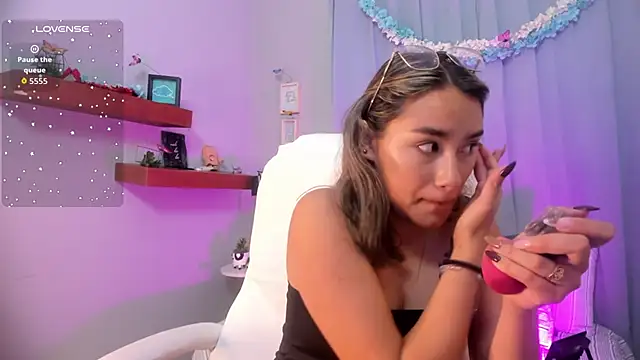  Sophie  miller online show from April 18, 5:48 pm