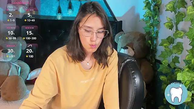 Snapshot of _Sophie__miller chatting on March 10, 8:23 pm Sophie miller online show from March 10, 8:23 pm