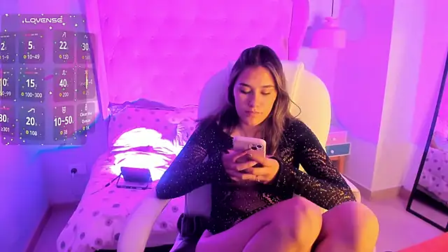 Snapshot of _Sophie__miller chatting on November 27, 8:53 pm Sophie miller online show from November 27, 8:53 pm