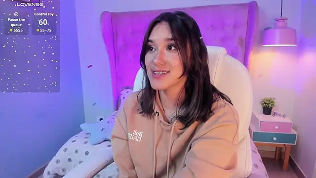 Snapshot of _Sophie__miller chatting on September 27, 9:43 pm Sophie miller online show from September 27, 9:43 pm