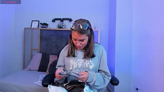 Snapshot of _Sophie__miller chatting on October 11, 5:03 pm Sophie miller online show from October 11, 5:03 pm