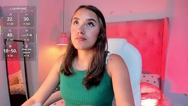 Snapshot of _Sophie__miller chatting on December 17, 8:03 pm Sophie miller online show from December 17, 8:03 pm