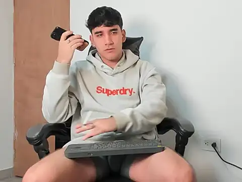 leo030809 online show from February 24, 3:35 pm