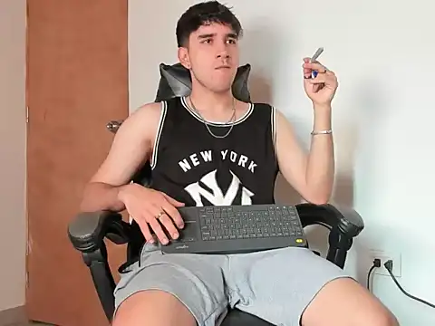 leo030809 online show from February 23, 5:13 pm