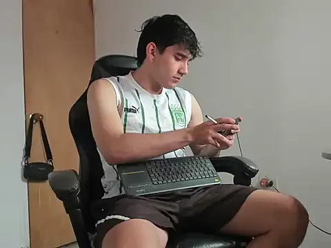 leo030809 online show from March 24, 7:36 pm