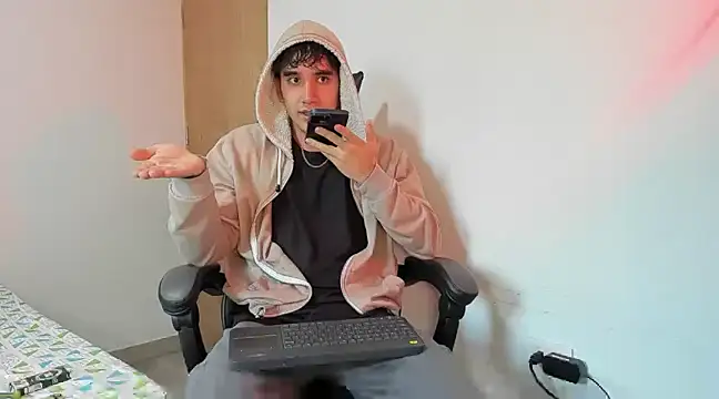 leo030809 online show from March 19, 11:39 am