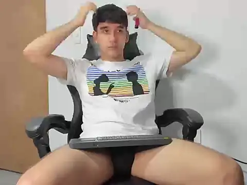 leo030809 online show from November 11, 4:18 am