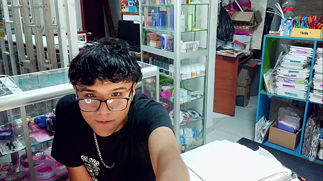 Snapshot of Baby_Cream chatting on March 3, 4:32 am Baby Cream online show from March 3, 4:32 am