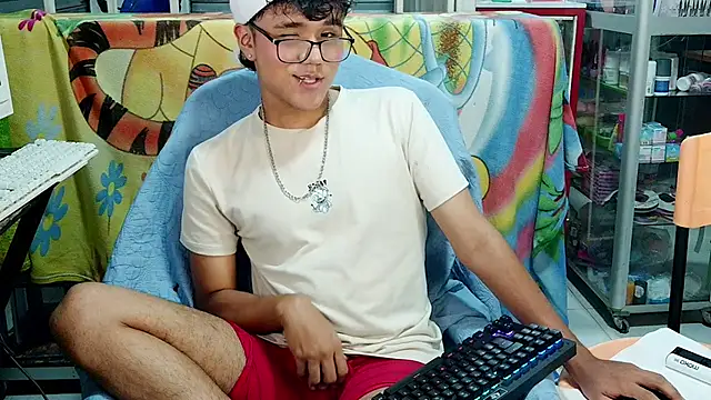 Snapshot of Baby_Cream chatting on December 17, 11:06 am Baby Cream online show from December 17, 11:06 am