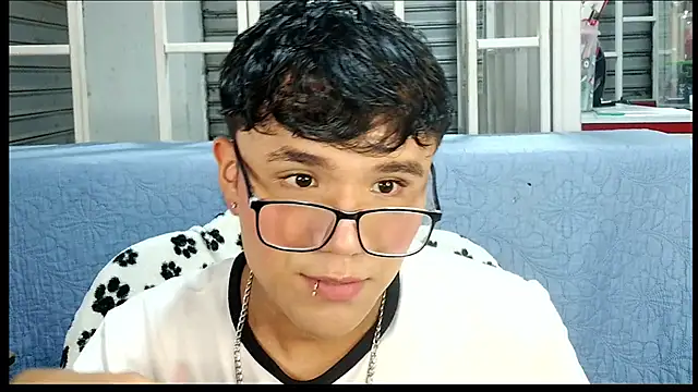 Snapshot of Baby_Cream chatting on December 16, 4:34 am Baby Cream online show from December 16, 4:34 am