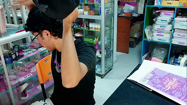 Snapshot of Baby_Cream chatting on February 20, 4:18 am Baby Cream online show from February 20, 4:18 am