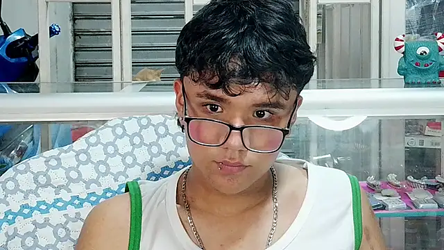 Snapshot of Baby_Cream chatting on December 18, 10:40 am Baby Cream online show from December 18, 10:40 am