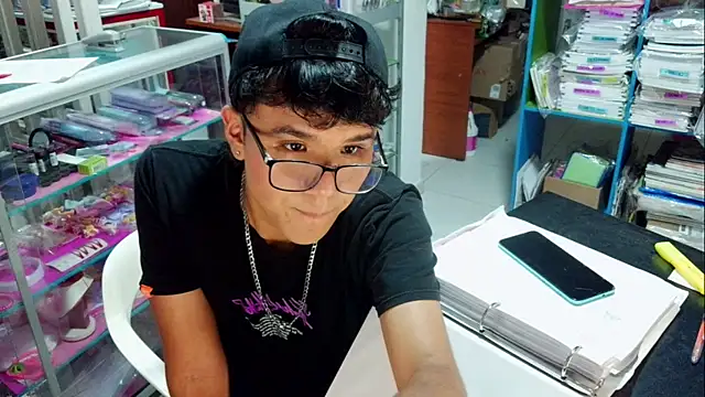 Snapshot of Baby_Cream chatting on February 5, 3:55 am Baby Cream online show from February 5, 3:55 am