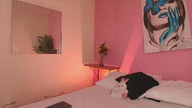 Pammela Smith online show from February 26, 8:20 pm