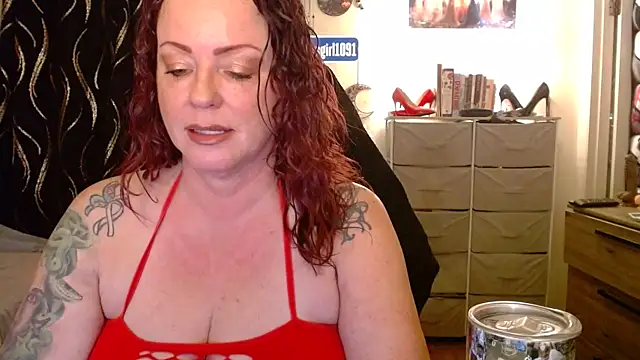 Nikkimastersgirl1091 online show from December 5, 6:06 pm