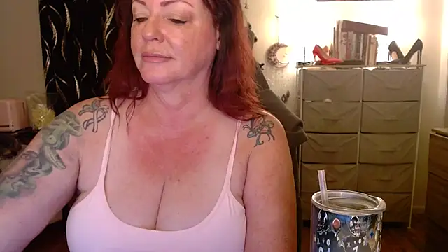 Nikkimastersgirl1091 online show from April 19, 1:34 pm