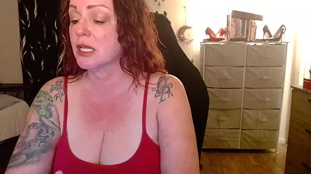 Nikkimastersgirl1091 online show from March 14, 1:44 am