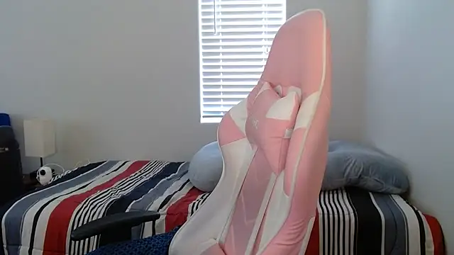 Nikkimastersgirl1091 online show from June 4, 3:38 pm