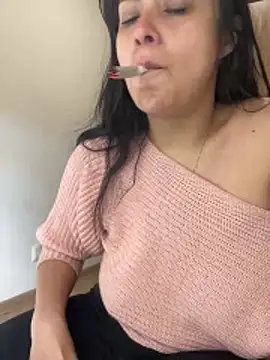 Snapshot of Effyvice13 chatting on December 17, 8:36 pm Effyvice13 online show from December 17, 8:36 pm